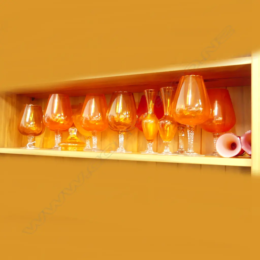 15 PCES ORANGE ART GLASS H.250mm Image 1++