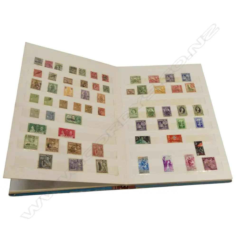 PRE-60s WORLD STAMP ALBUM Image 1++
