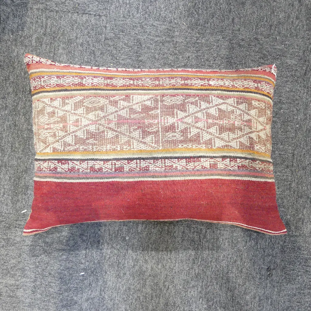 BOLIVIAN CUSHION 400x590mm Image 1++