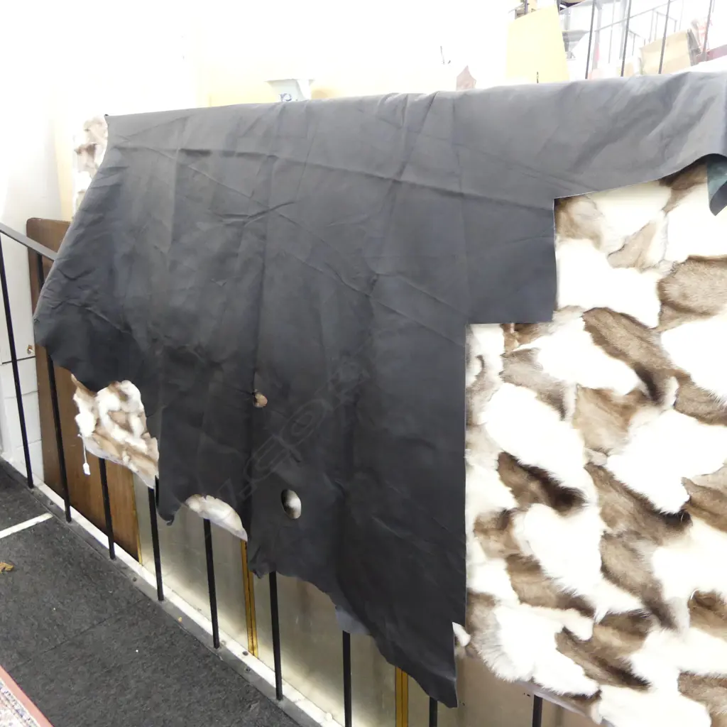 BLACK LEATHER HIDE 1900x1900mm Image 1++