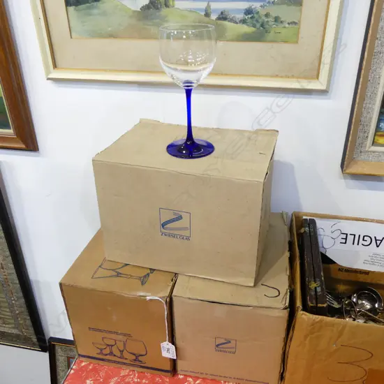 18 ZWISEL BLUE STEM WINE GLASSES H.175mm AS NEW IN 3 BOXES
