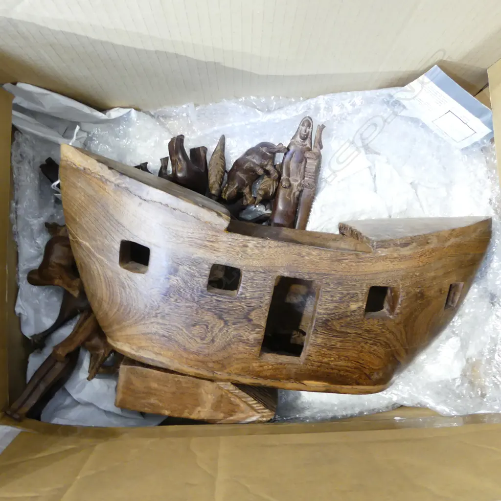 WOODEN NOAHS ARK L.390mm + ANIMALS  Image 1++