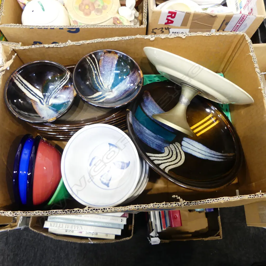 ASST. CERAMICS INCLUDING 3 PCES. BRIAN GARTSIDE  Image 1++