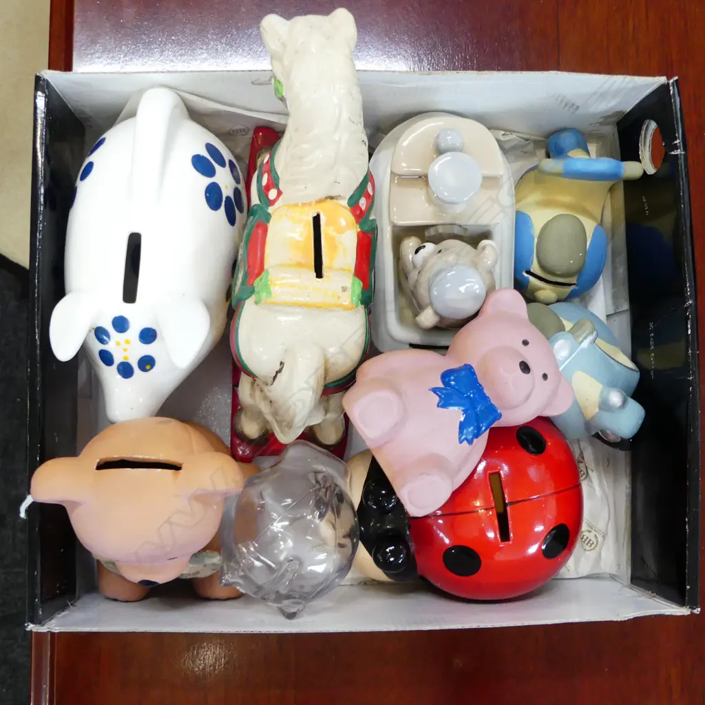 ASST. MONEY BANKS  Image 1++