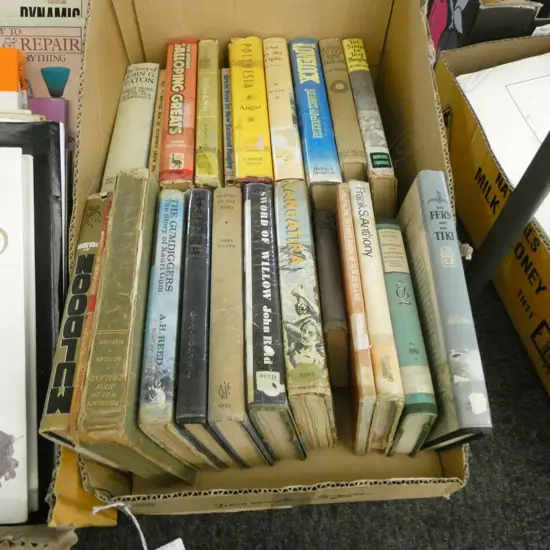 ASST. N.Z. & PACIFIC BOOKS