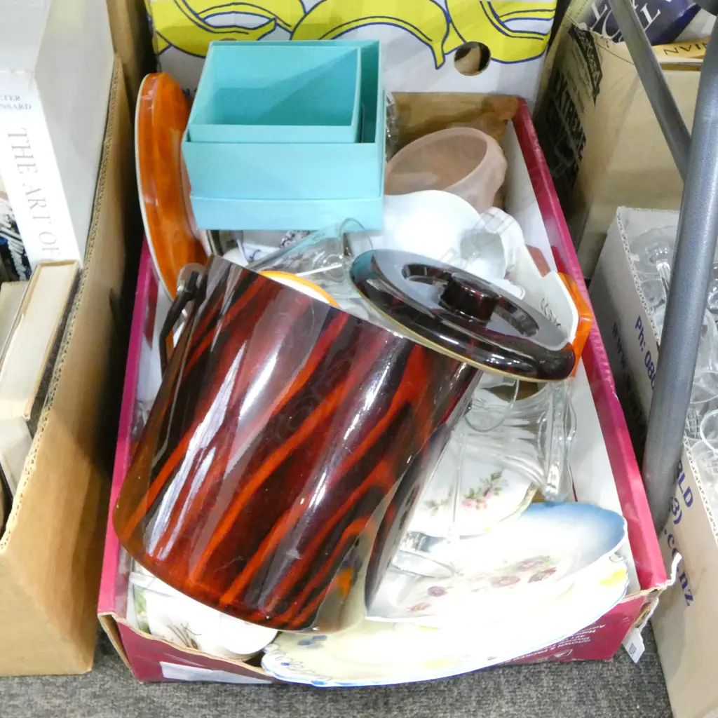 ASST. CHINA, FAUX TORTOISESHELL ICE BUCKET ETC Image 1++