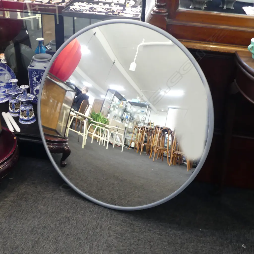 CONVEX MIRROR 880mm dia Image 1++