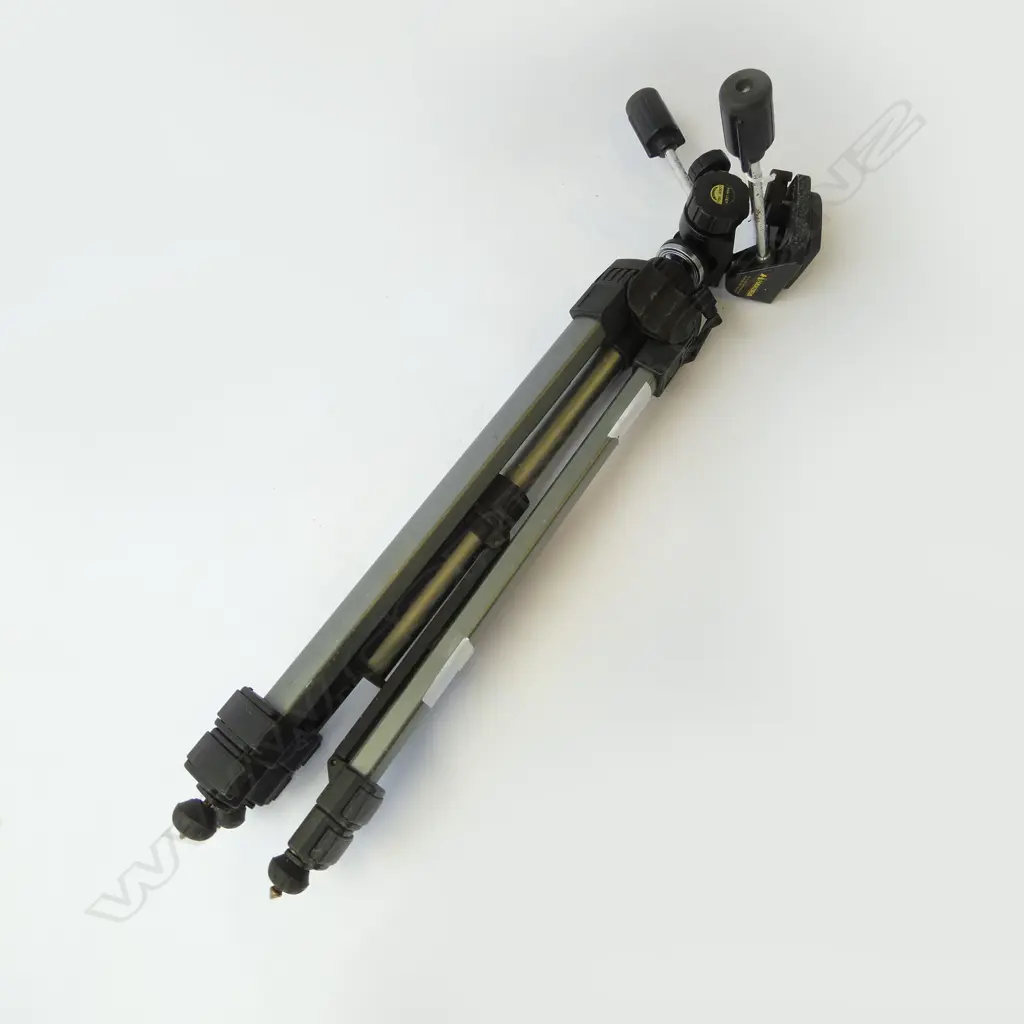 HAKUBA CAMERA TRIPOD H.650mm Image 1++