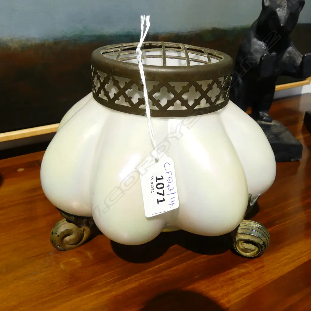 ANTIQUE LUSTRE GLASS VASE w. METAL FROG LID H.140mm Image 1++