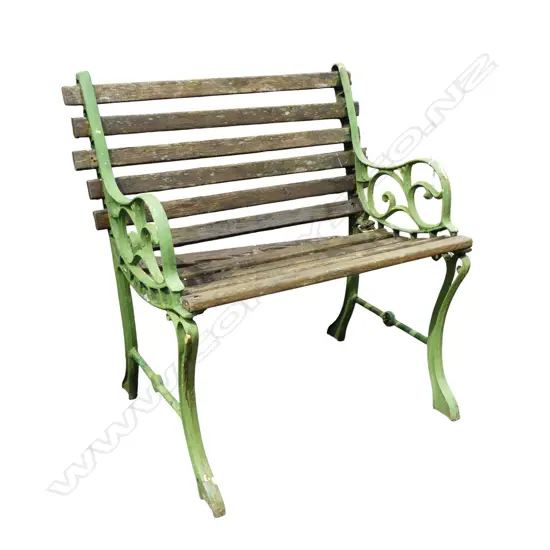 SMALL GARDEN BENCH faulted W.700mm
