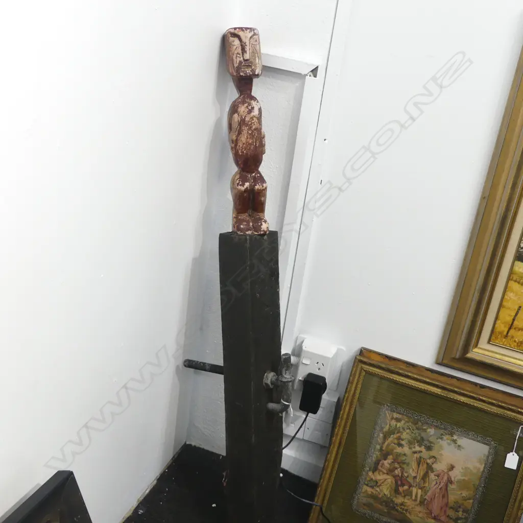 MAORI CARVING ON POST H.1120mm Image 1++