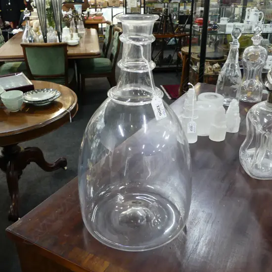 LG CRYSTAL DECANTER w. 3 RING NECK & PONTIL H.370mm