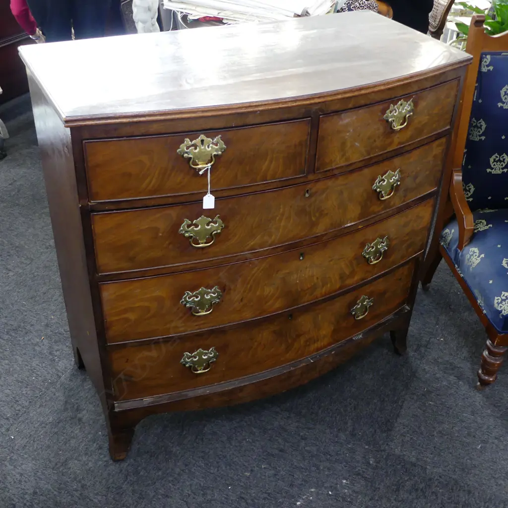 VICTORIAN MAHOGANY BOW FRONT CHEST OF DRAWERS 1050x525x1035mm Image 1++