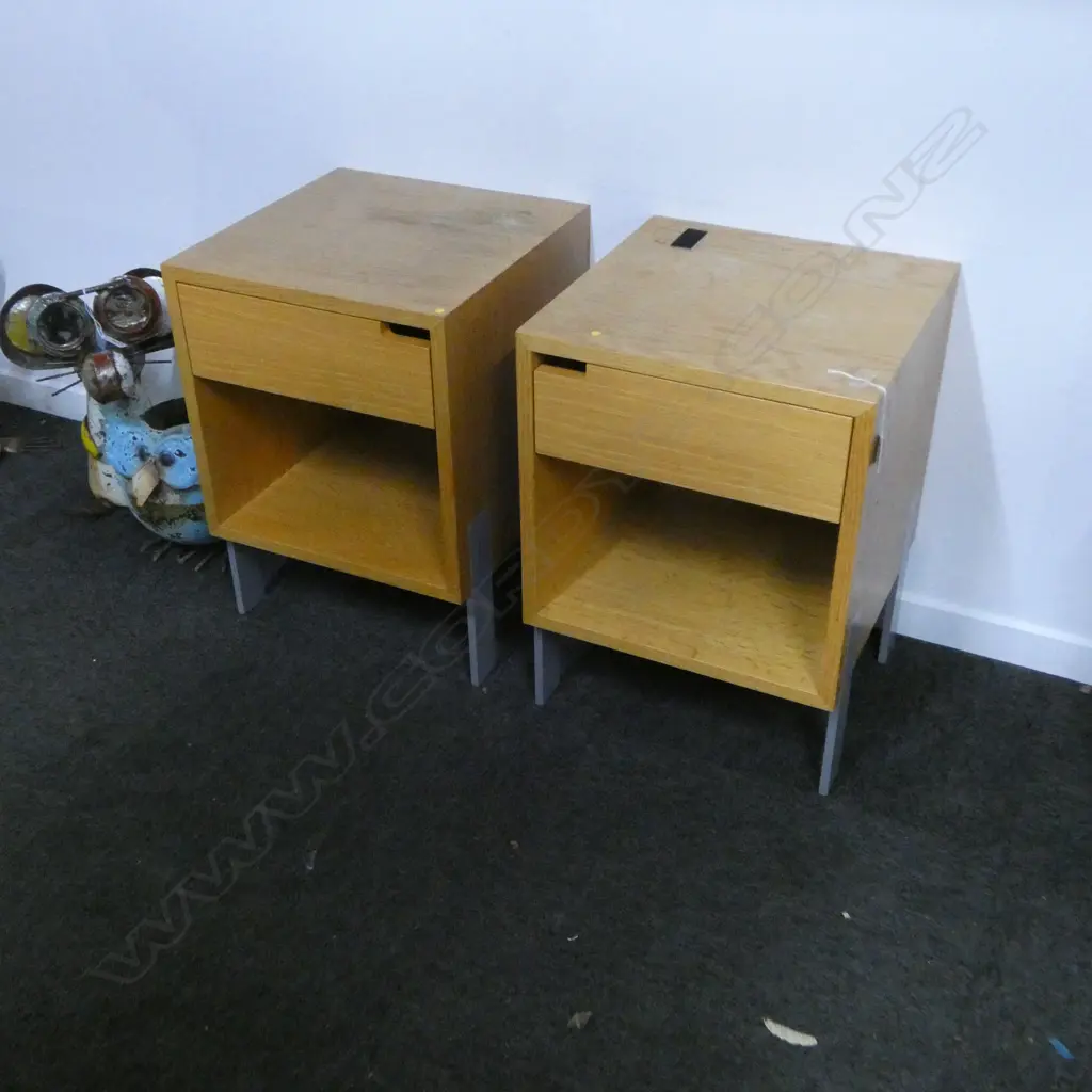 PR MODERN BEDSIDE CABINETS 380x380x530mm Image 1++