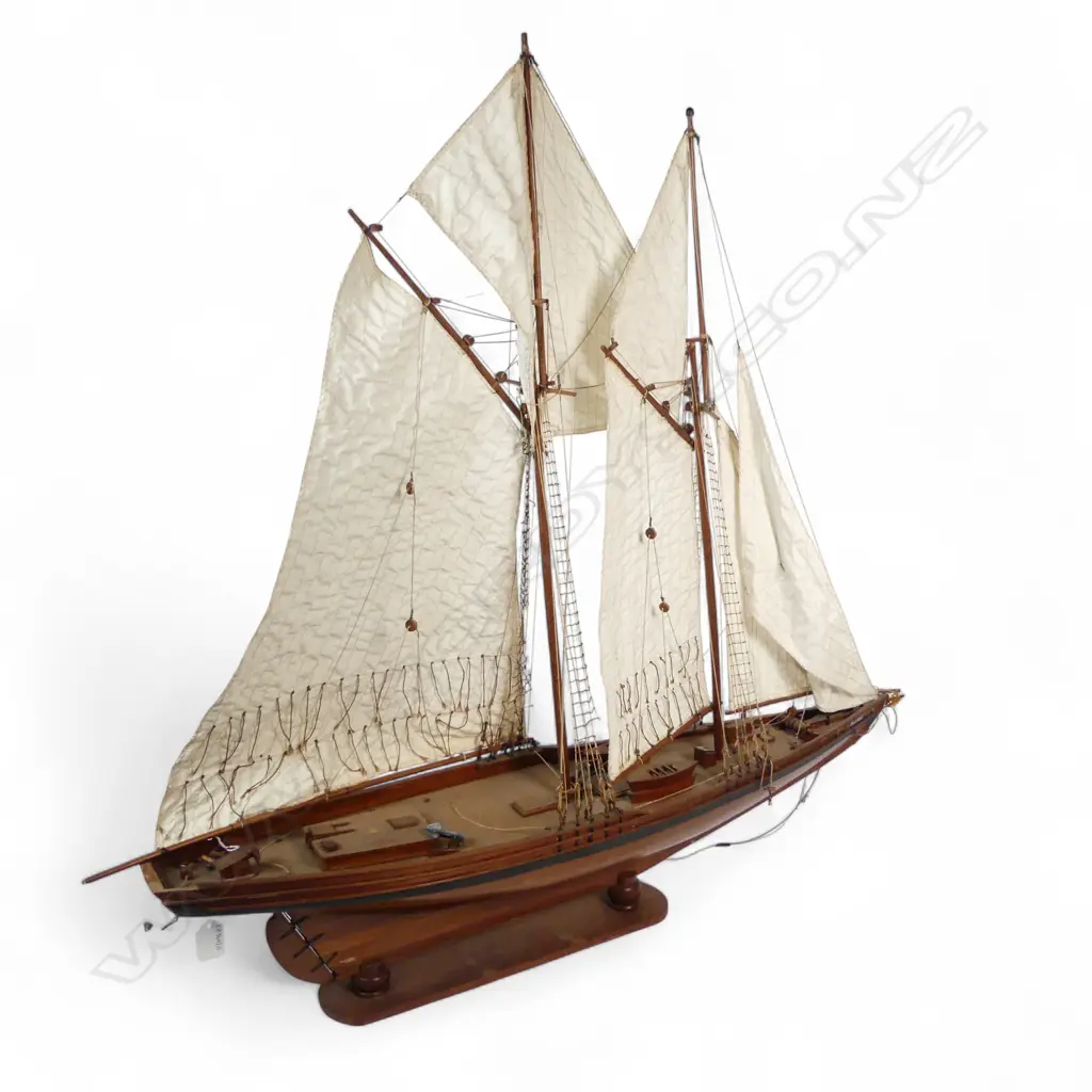 VINTAGE SCRATCH BUILT MODEL OF A YAWL.  H790 L860MM Image 1++