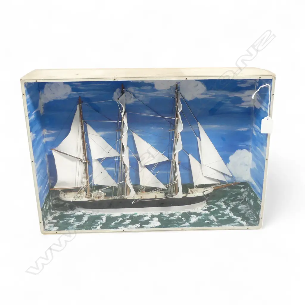 VINTAGE CASED DIARAMA 3 MASTED BRIG L520 H370MM Image 1++
