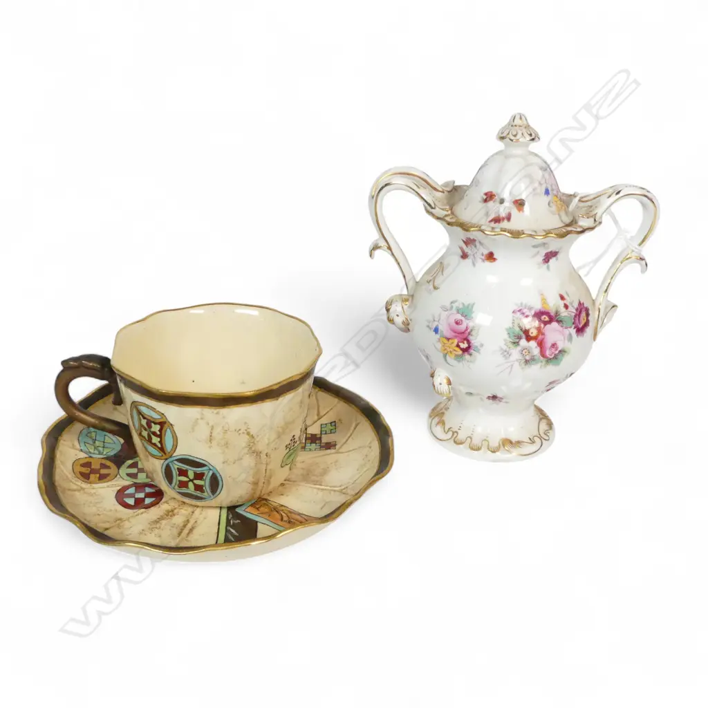 ANTIQUE R/WORCESTER C/S & COALPORT 2 HANDLED LIDDED VASE H140MM Image 1++