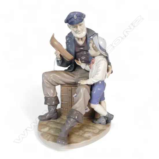 LLADRO FIGURE GROUP SEAMAN & CHILD H280MM