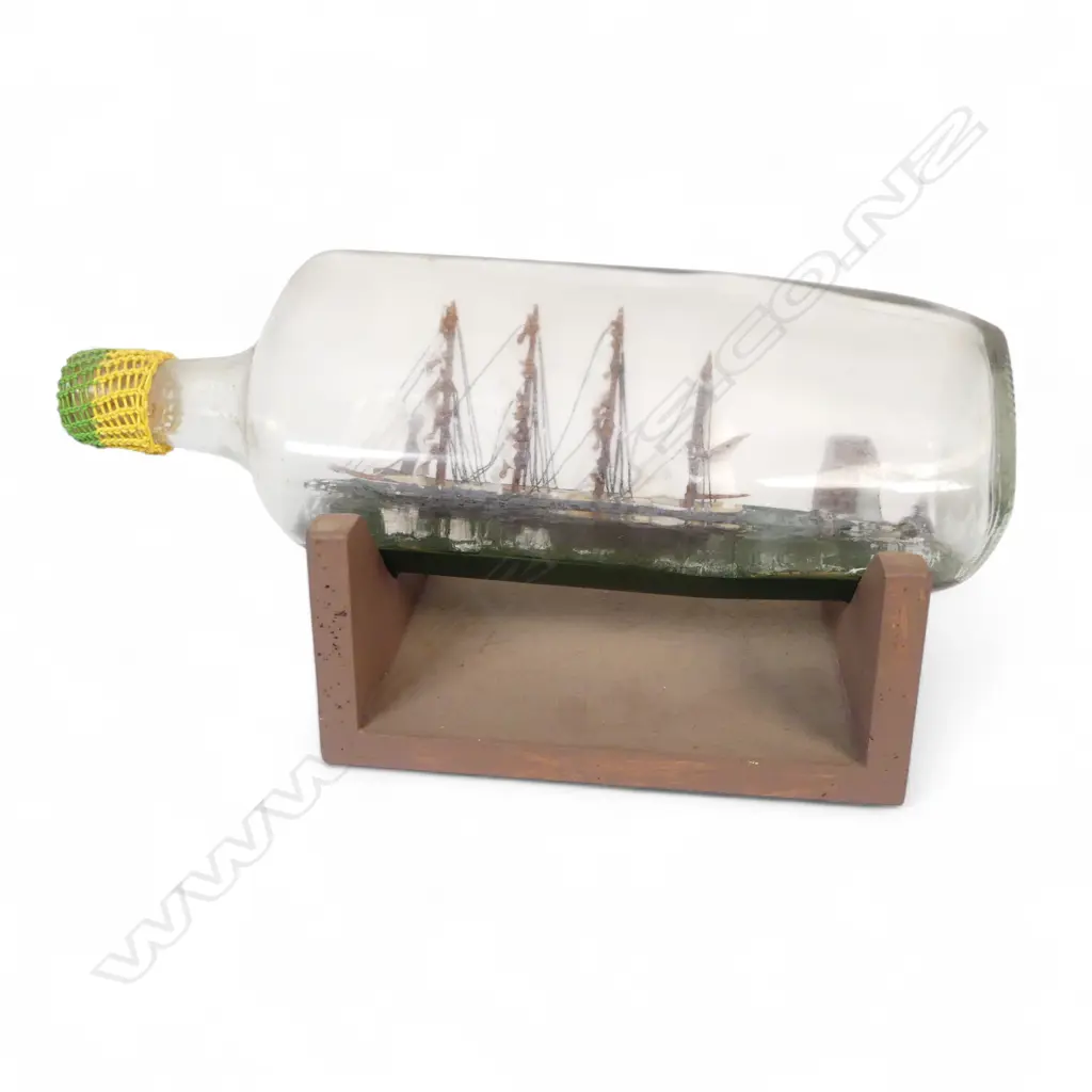 SAILINGSHIP IN BOTTLE ON STAND L300MM Image 1++