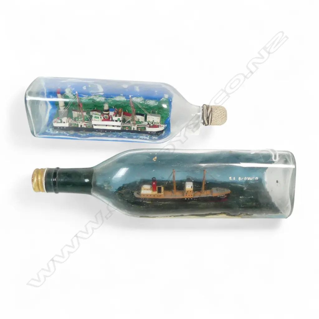 2 CARGO SHIPS IN BOTTLES L300MM Image 1++
