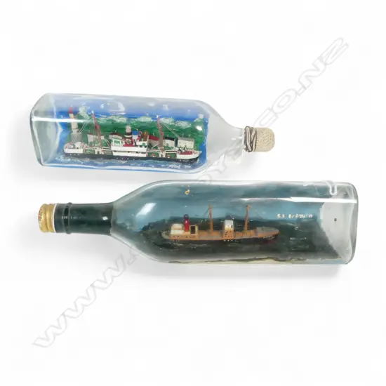 2 CARGO SHIPS IN BOTTLES L300MM
