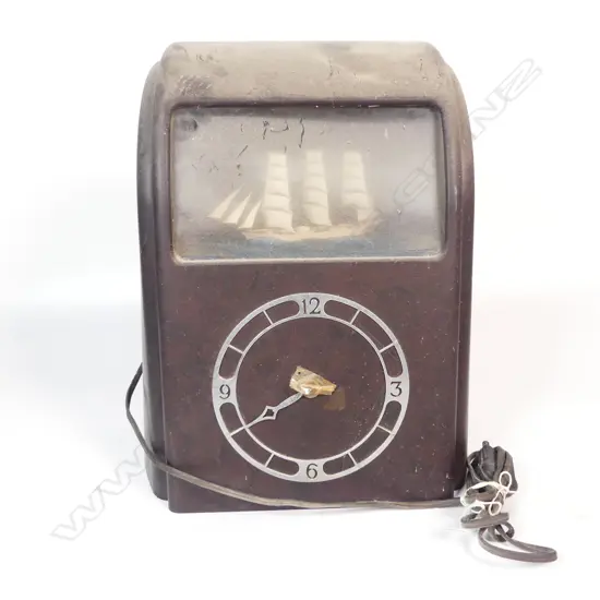 VINTAGE BROWN BAKERLITE MOVING SHIP CLOCK  HANDS NEED REPLACING H350MM