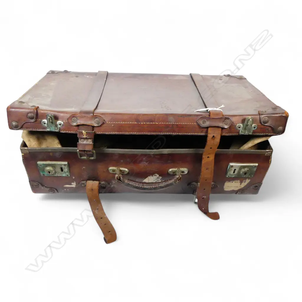 VINTAGE LEATHER SUITCASE & CONTENTS; WOOD & METAL SAILOR'S FIDS Image 1++