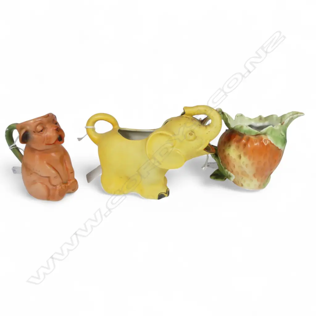 3 SMALL CONT PORC CREAM JUGS ELEPHANT DOG & STRAWBERRY H110MM Image 1++