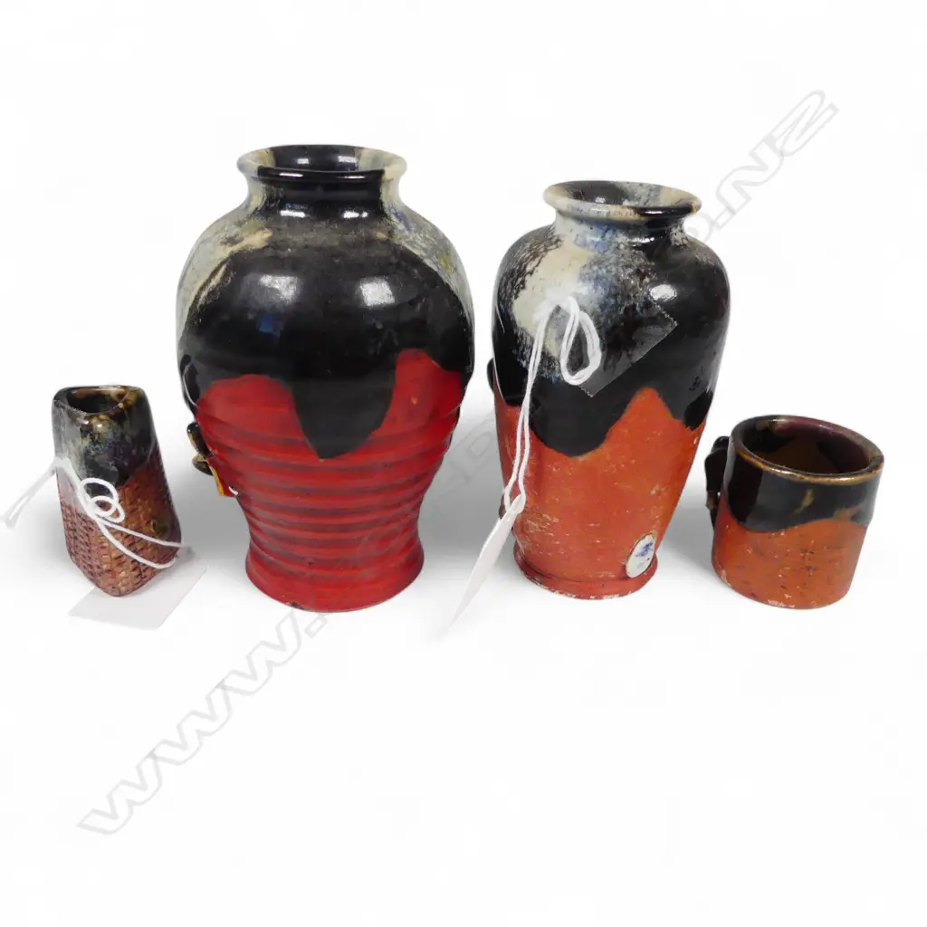 4 SUMIDA GAWA SMALL VASES TALLEST 110MM Image 1++
