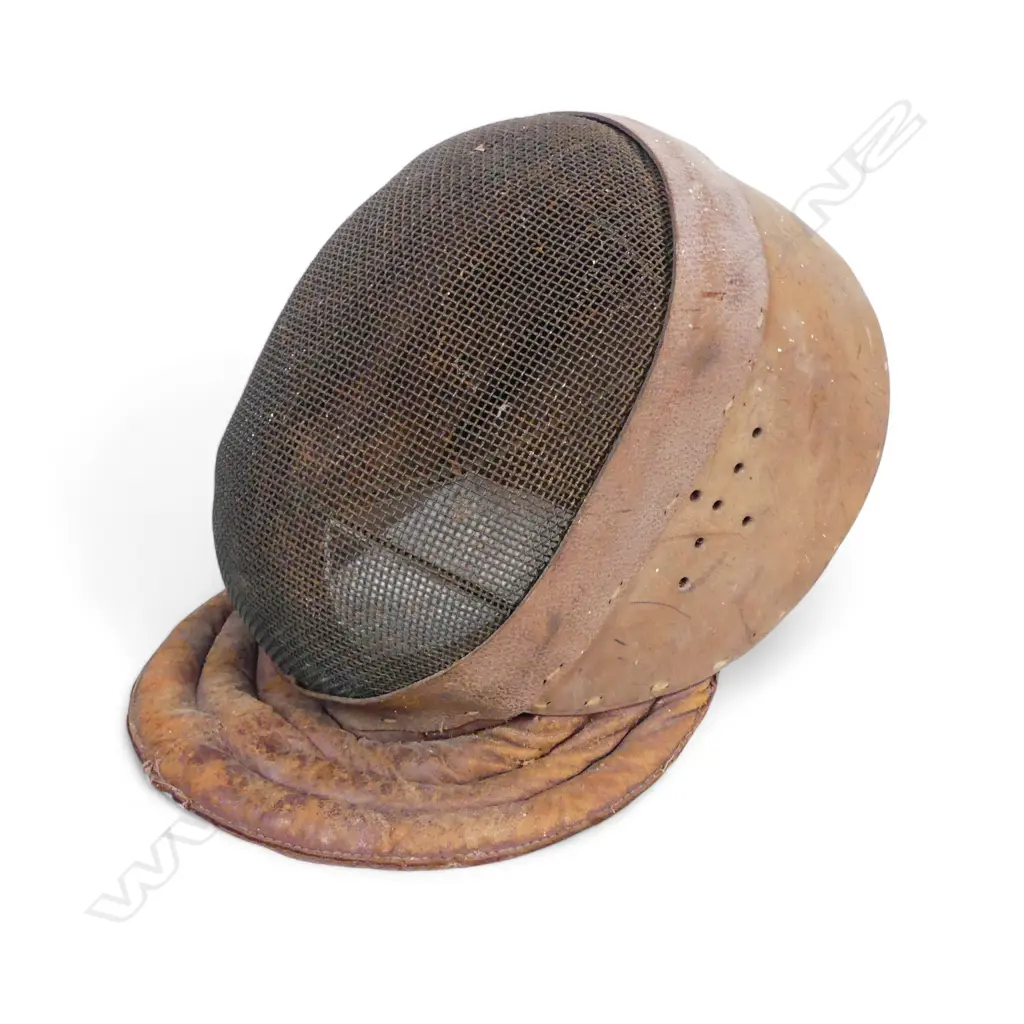 VINTAGE LEATHER FENCING FACE MASK L380MM Image 1++