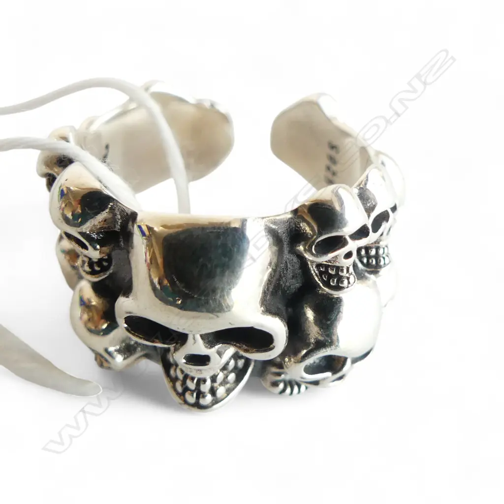 'CHROME HEARTS' 925 SILVER SKULLS RING, 14.8gms Image 1++