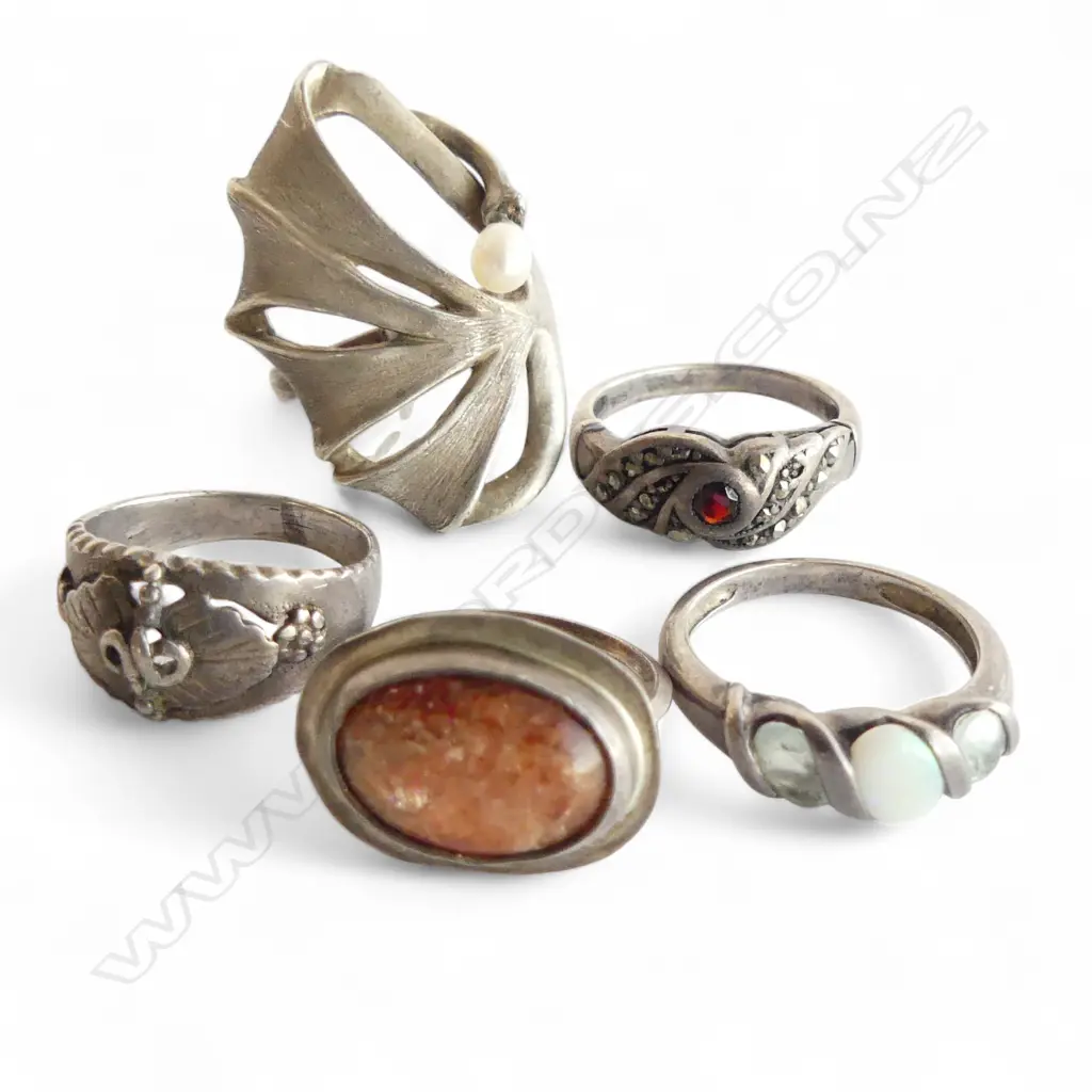 5 SILVER RINGS, 1 OPAL 23gms Image 1++