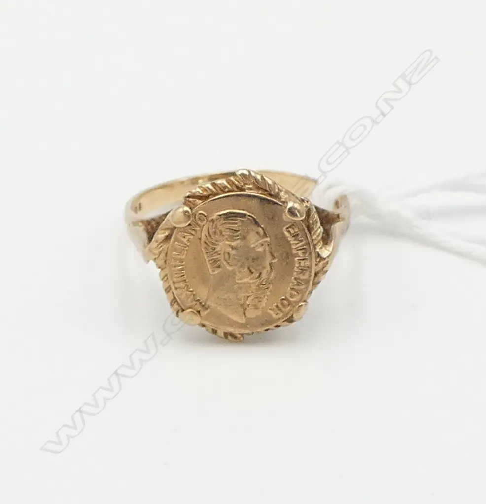 9ct GOLD COIN TYPE RING 2gms SIZE K1/2 Image 1++