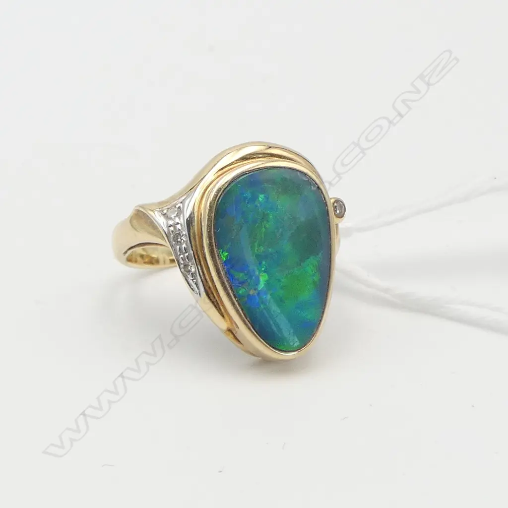 **RTV** 14ct BLACK OPAL & DIAMOND RING 5gm size M   ( Very Small hair line to top) Image 1++