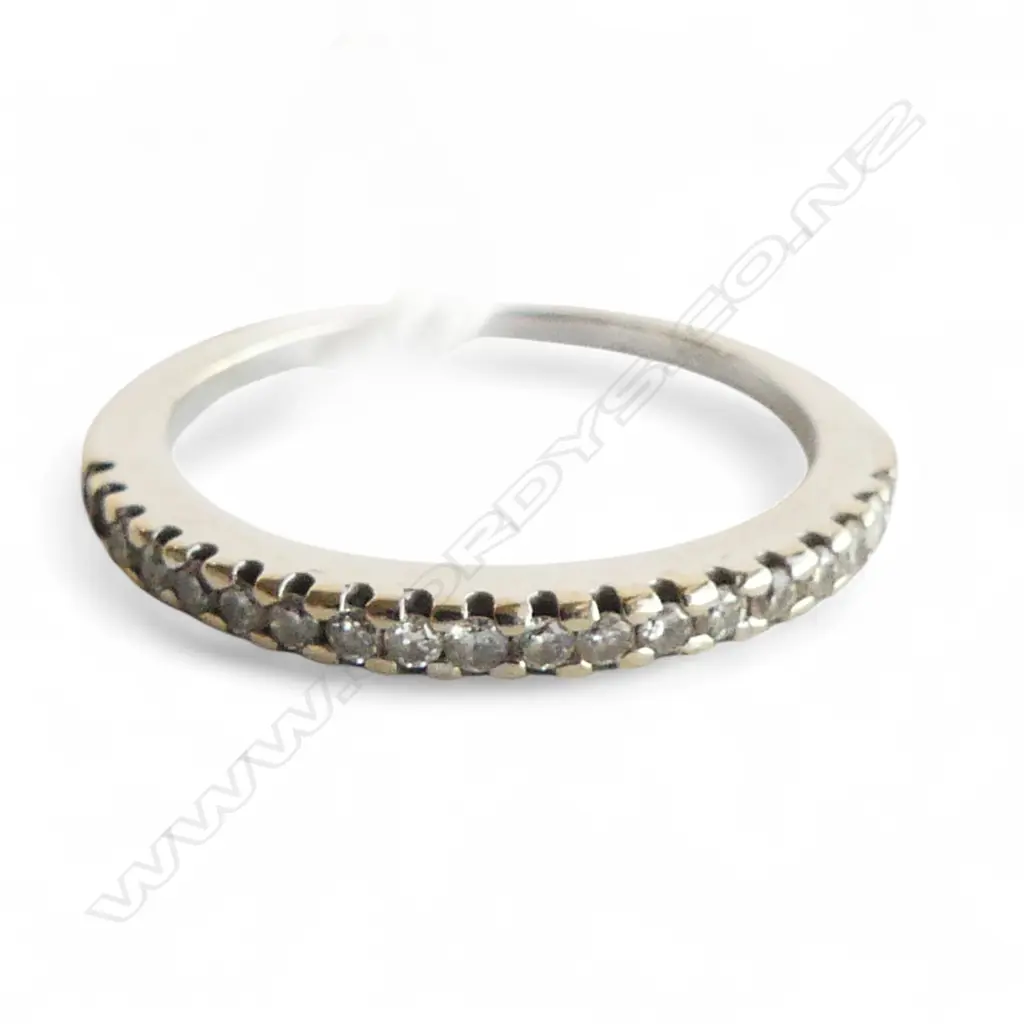 18ct W/GOLD & DIMAOND BAND RING 2.30gms SIZE N (1 STONE MISSING) Image 1++