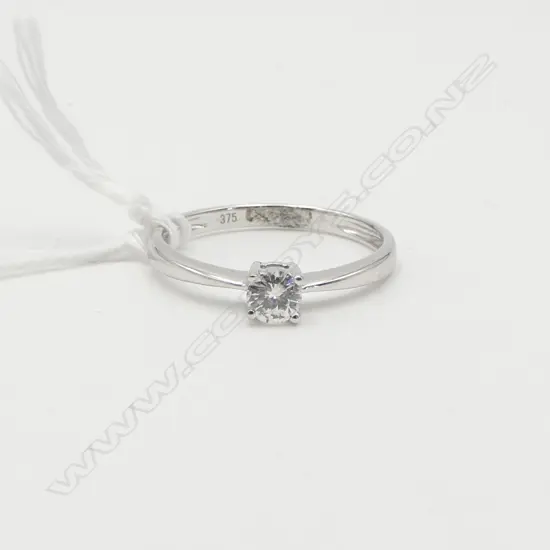 **RTV** 9ct W/GOLD & ROUND BRILLIANT CUT DIAMOND SOLITAIRE RING, 0.24ct colour H-J, size P, 1.66gms