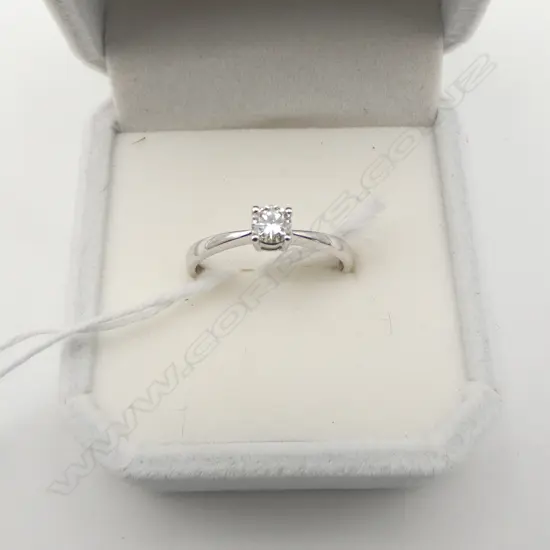 **RTV** 9ct W/GOLD & ROUND BRILLIANT CUT DIAMOND SOLITAIRE RING, 0.24ct colour H-J, size P, 1.55gms
