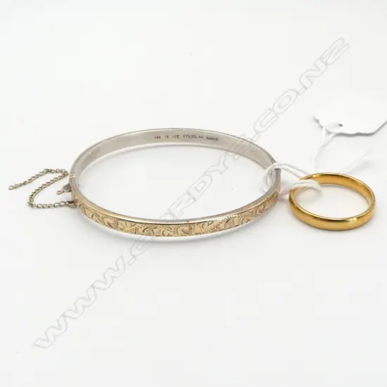 GOLD PLATED NZ MADE SILVER HINGED BANGLE AND GOLD PLATED RING (size Z)