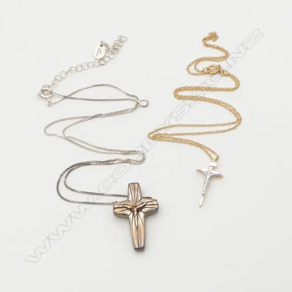 STG SILVER CROSS PENDANT NECKLACE + COSTUME CROSS Image 1++