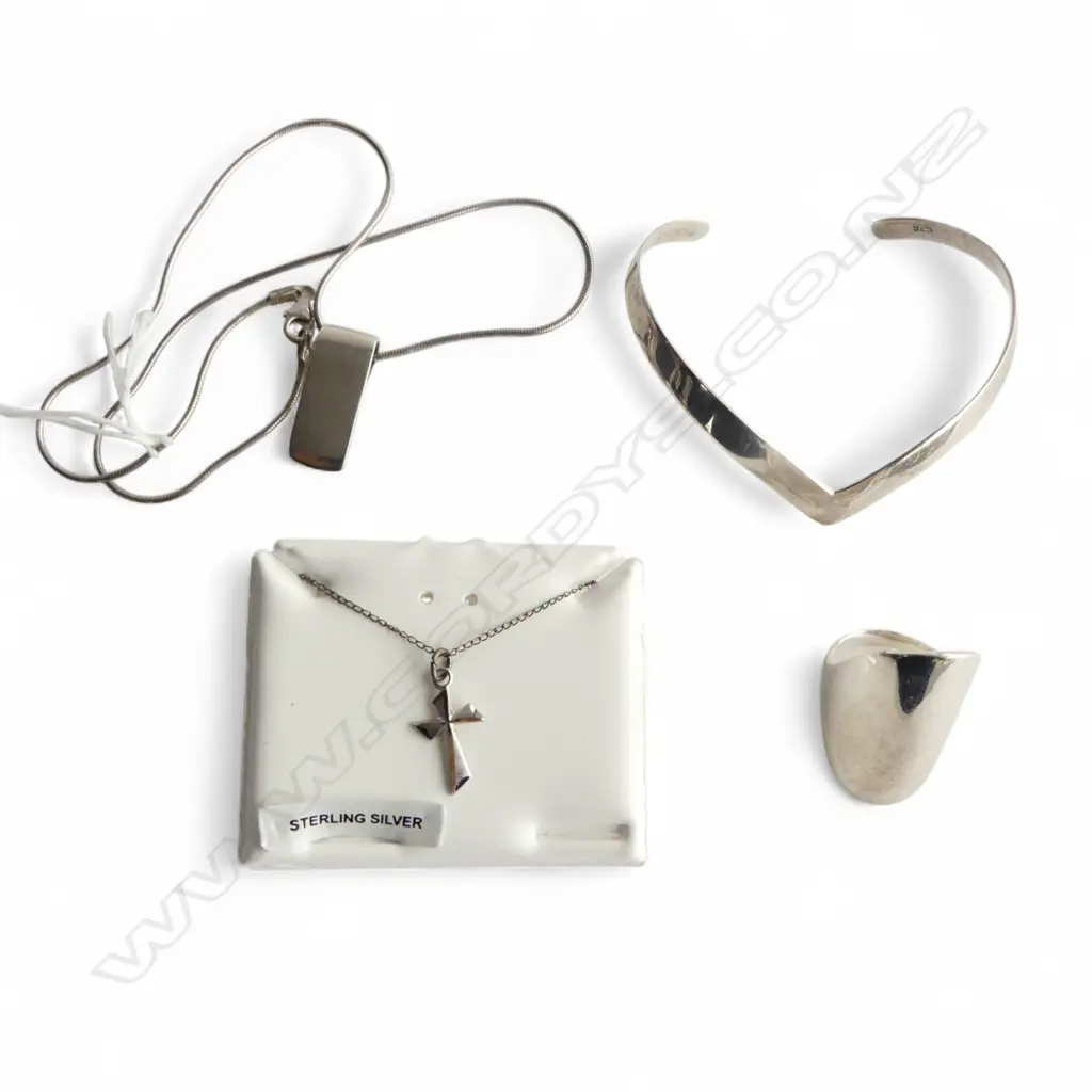 4 SILVER JEWELLERY PCS; CROSS, THOMAS SABO RING, PENDANT on CHAIN & BRACELET Image 1++