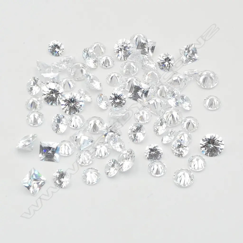 BAG of NEW CUBIC ZIRCONIA STONES, VARIOUS SIZES, 475ct Image 1++