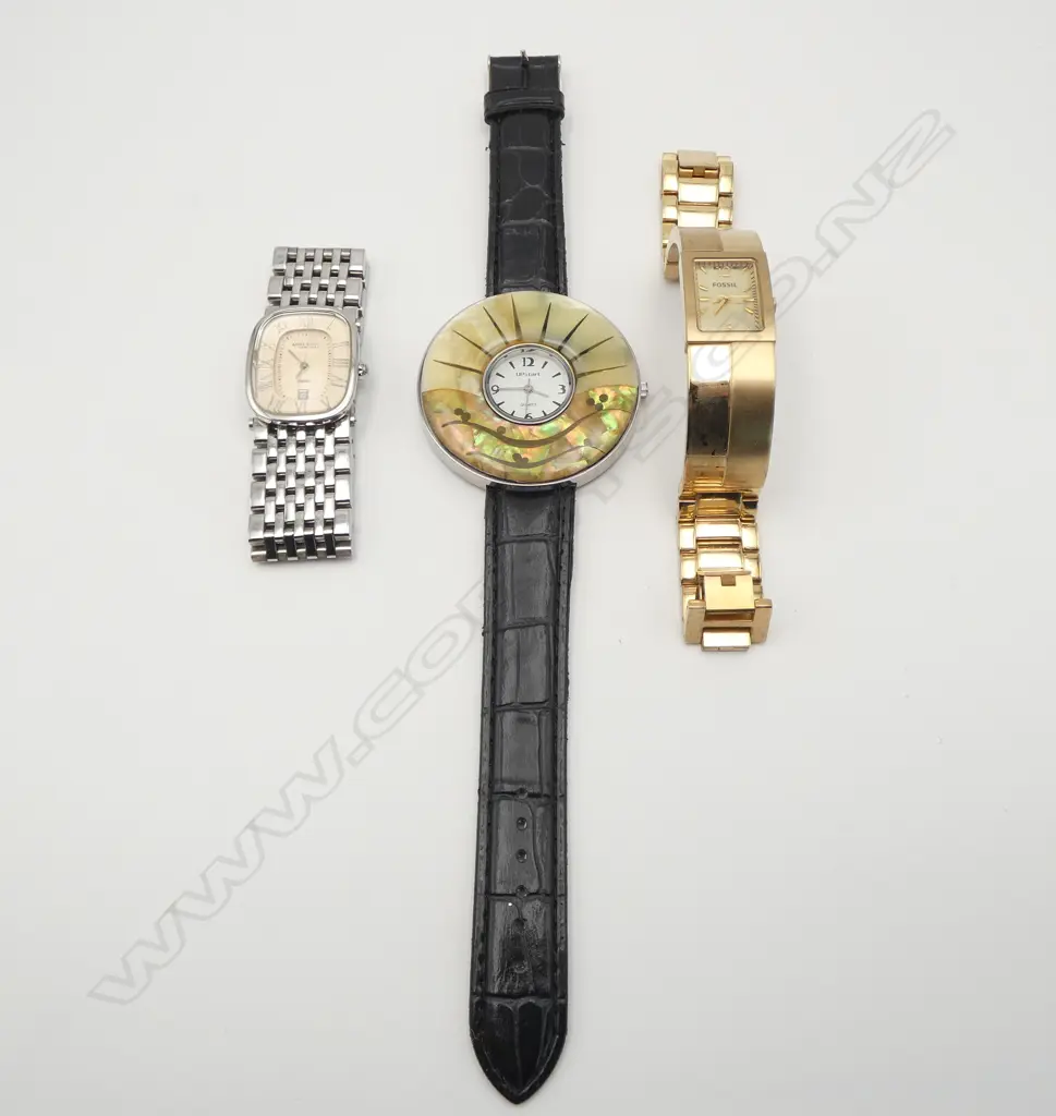 3 LADIES WRISTWATCHES; ANNE KLEIN, FOSSIL & LIPSTART Image 1++