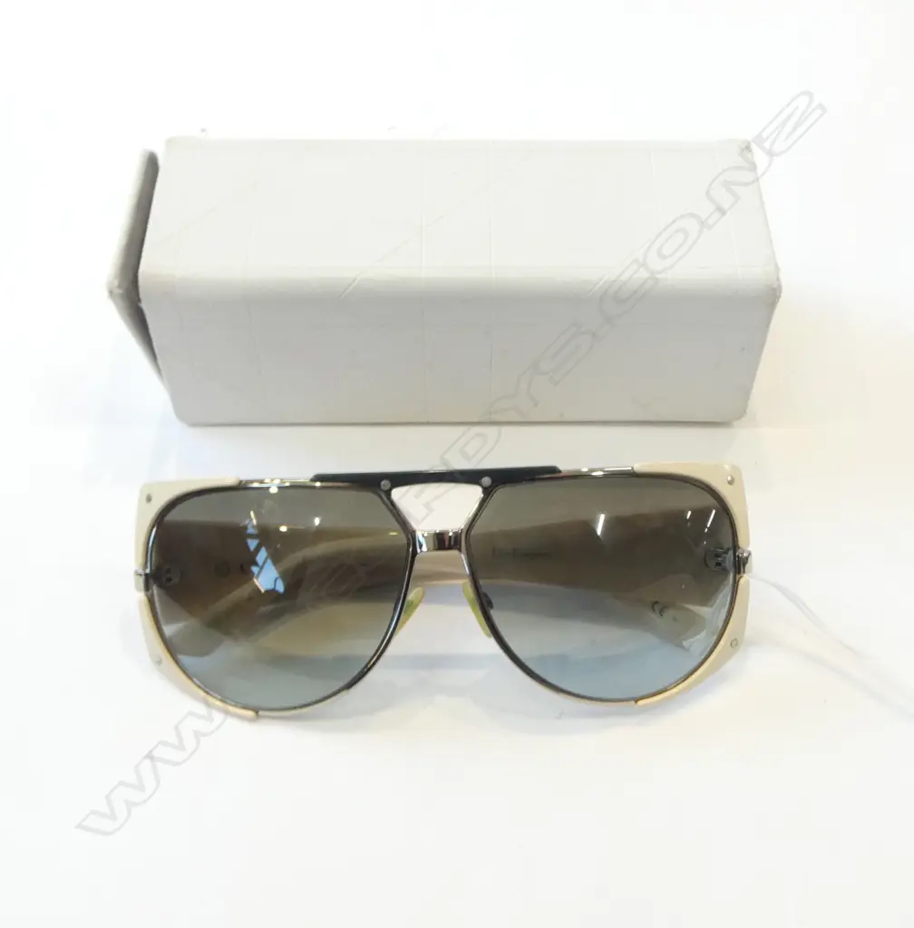 PR VINTAGE CHRISTIAN DIOR SUNGLASSES Image 1++