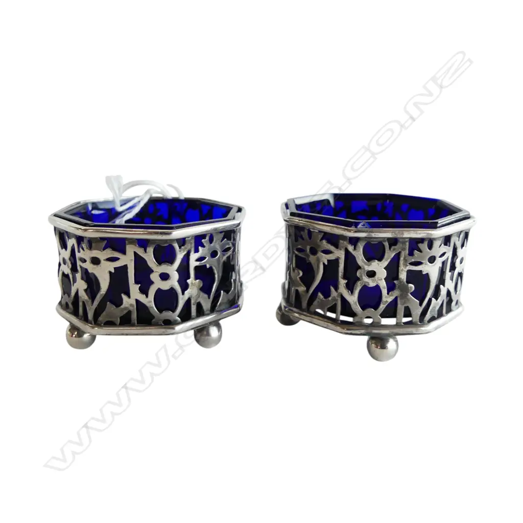 PR SILVER & BRISTOL BLUE octagonal SALTS pierced frames London 1904 Image 1++
