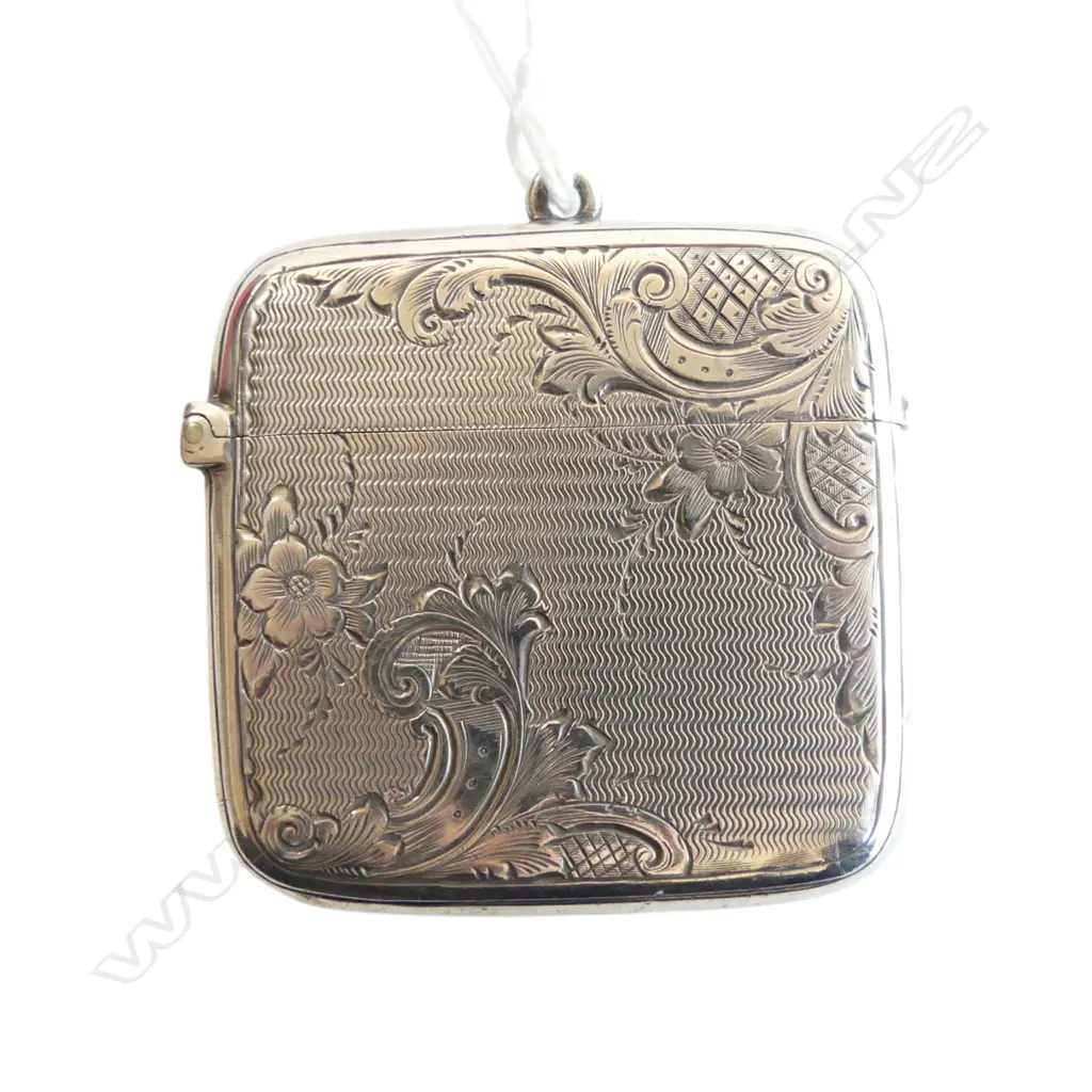 Late Victorian quality large SILVER ENGRAVED VESTA Birmingham 1895 Image 1++