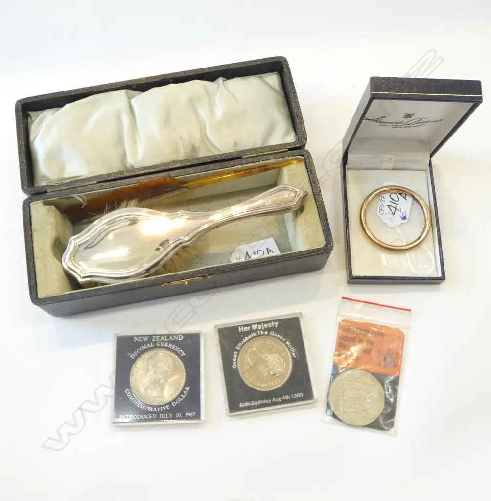 9ct SILVER LINED BABIES BANGLE, CASED 2 PCE STG SILVER VANITY SET + 3 COM. COINS Image 1++