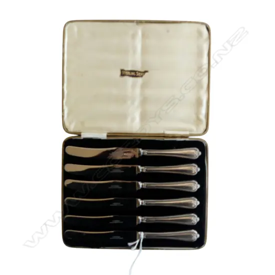 BOXED SET OF SIX SILVER HANDLED Sheffield steel knives in fitted box