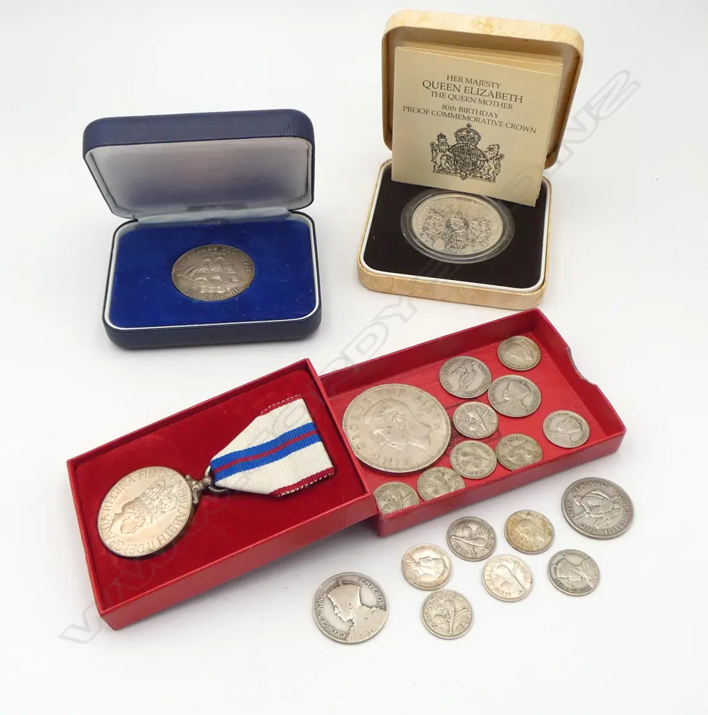 1969 JAMES COOK proof coin + UK proof CROWN + 25TH ANNIV QEII MEDAL + OLD NZ COINS Image 1++