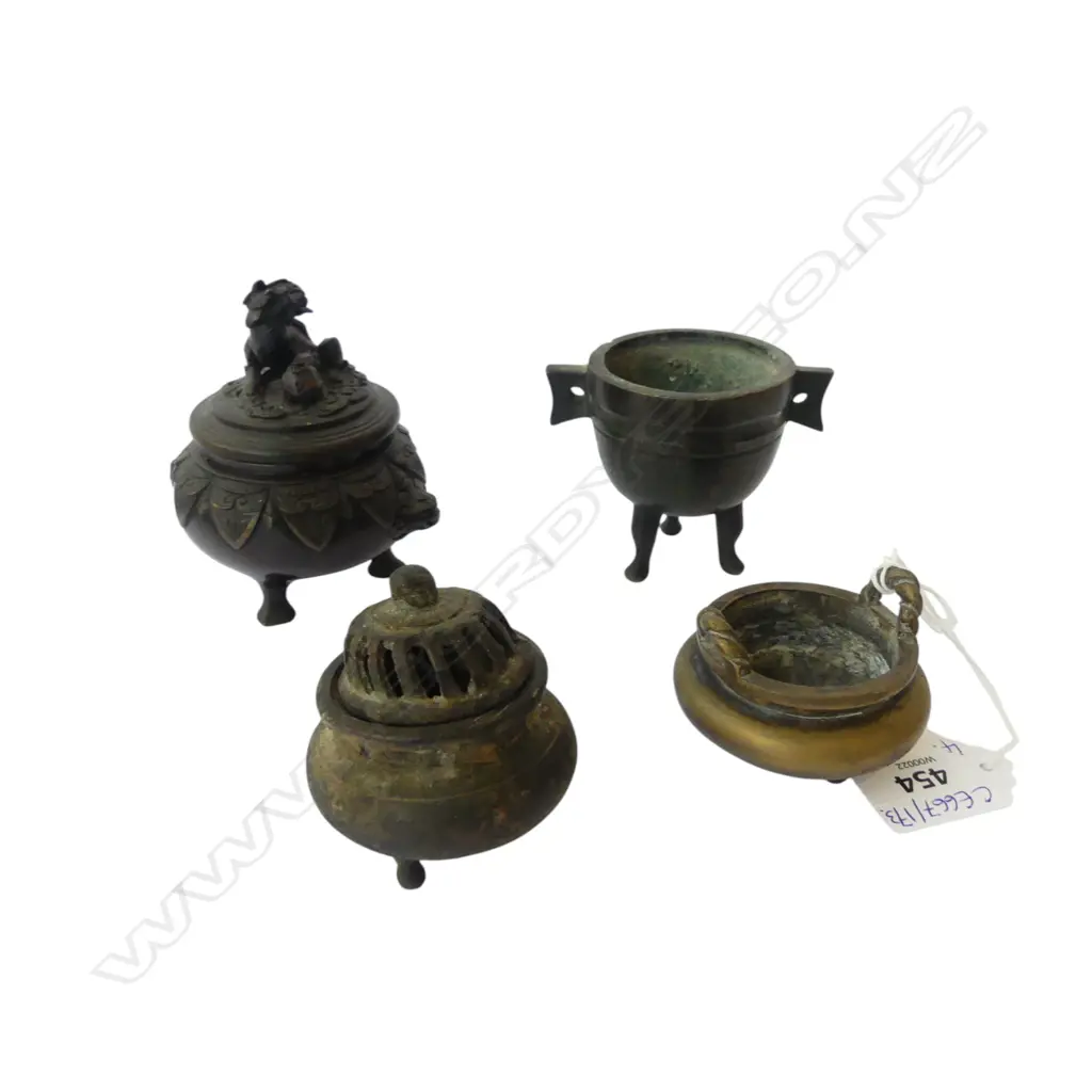 4 ORIENTAL METAL INCENSE BURNERS, 2 LIDDED H.80mm Image 1++