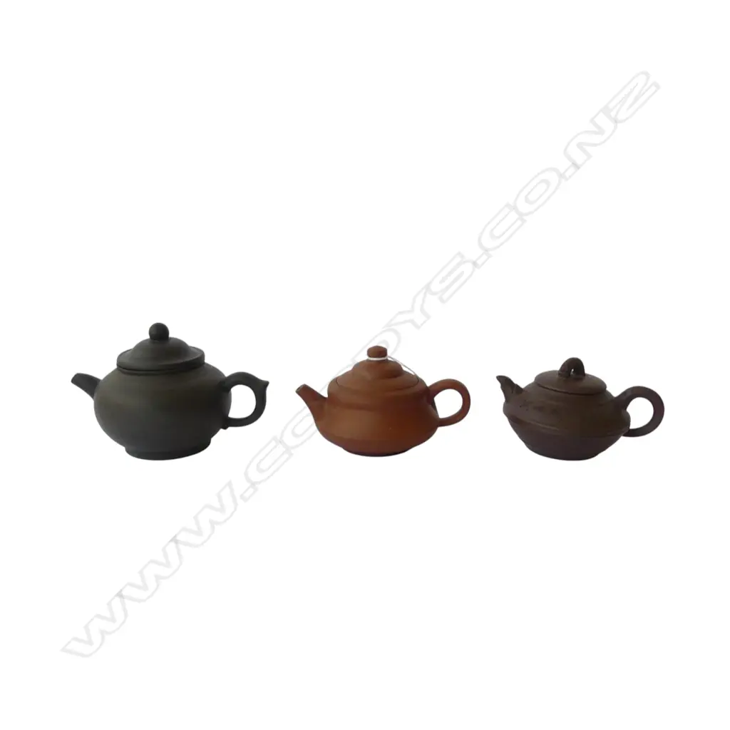 3 YIXING WARE TEAPOTS H.100mm Image 1++